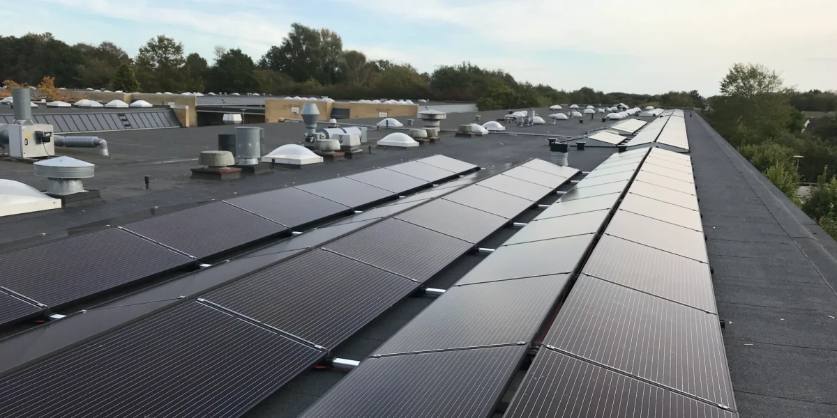 Solceller til kommuner og offentlige